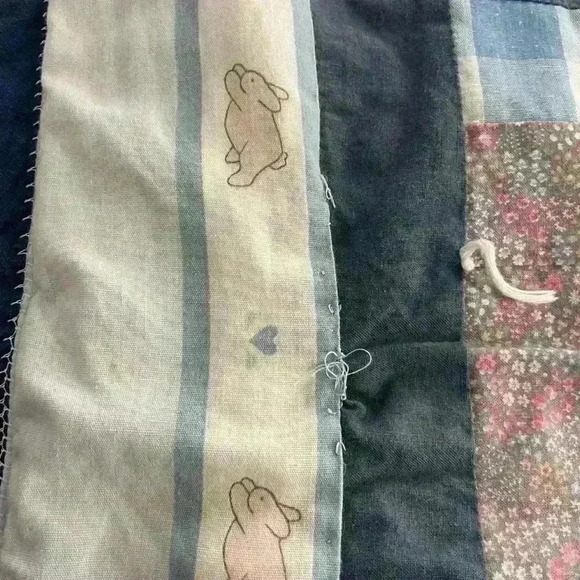 Baby Quilt Blanket Blue Bunnies Patchwork Handmade Size 35.5x43in Boy Or Girl - Picture 2 of 7